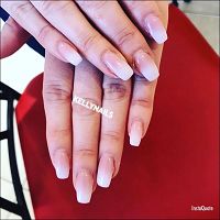 Kelly MakeUp Nails69970Chaponnay
