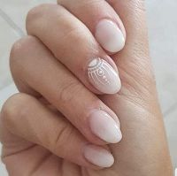 Femme Jusqu`au bout des ongles27120Douains