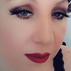 Malika - Makeup Artist 07100 Annonay